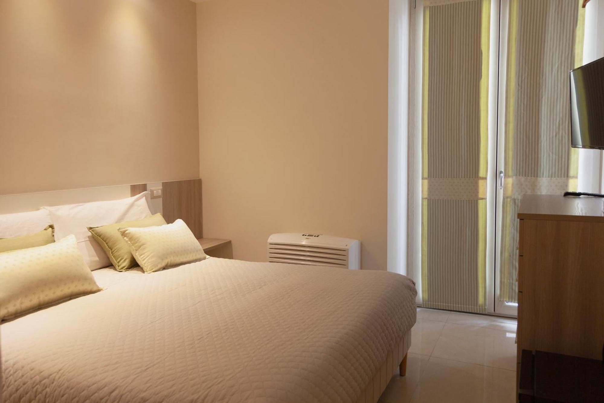 Affittacamere Opera 5 *